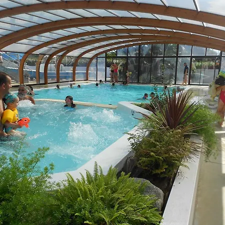 Camping Les Genets 4*