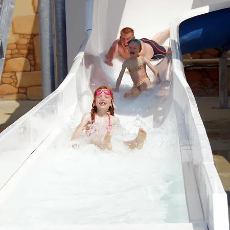 Camping Les Genets Kemp 4*