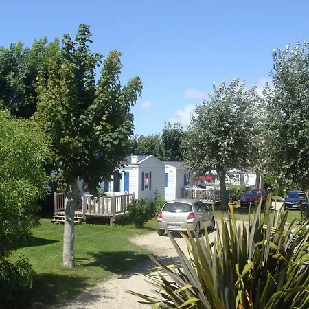 Camping Les Genets Kemp 4*