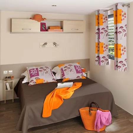 Camping Les Genets Kemp 4*